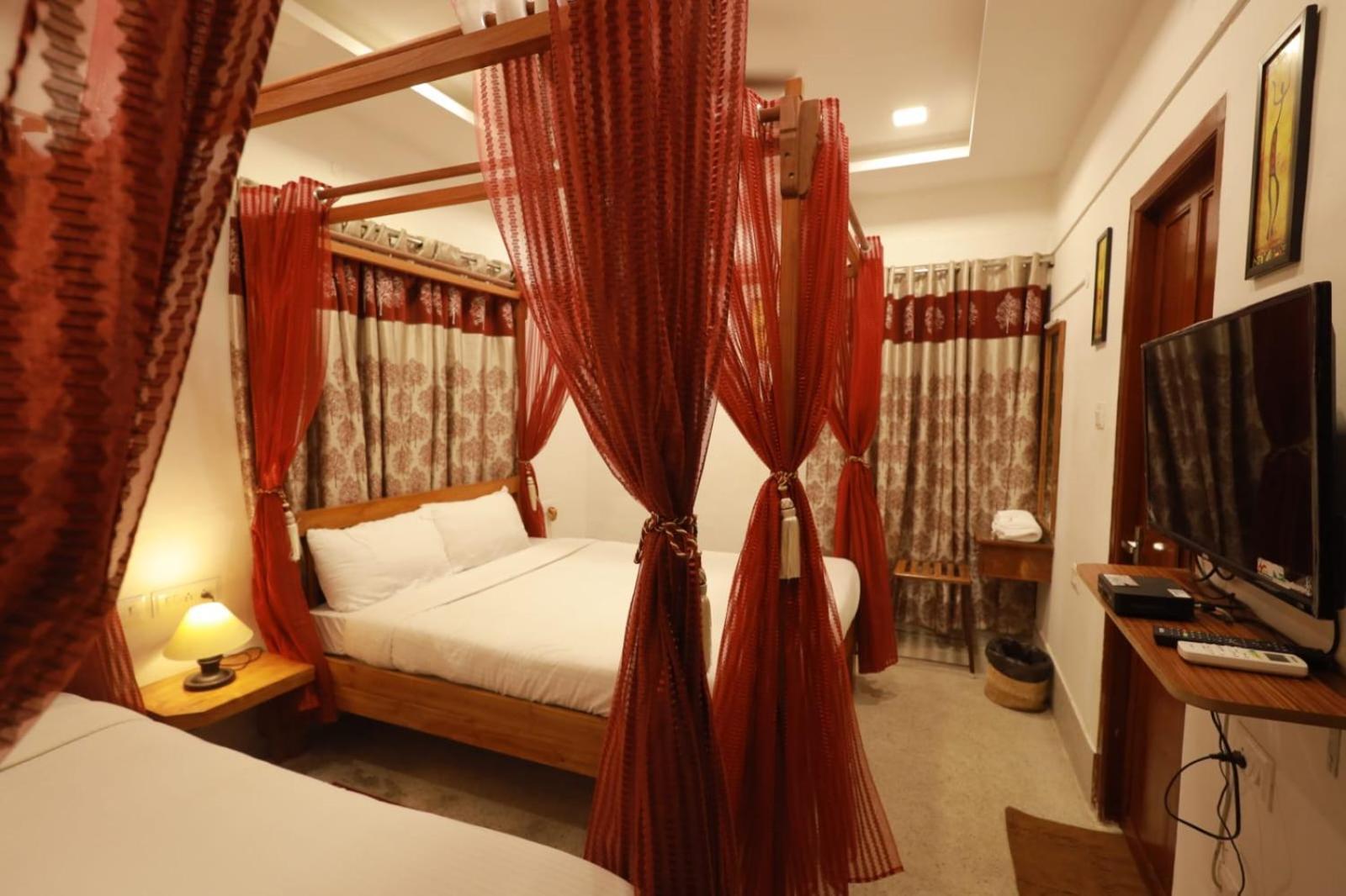 Royal Stay Vintage มทุราย ภายนอก รูปภาพ